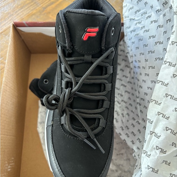 Fila Activisor Viz Kids' Shoes - Black and Red - Picture 10 of 10